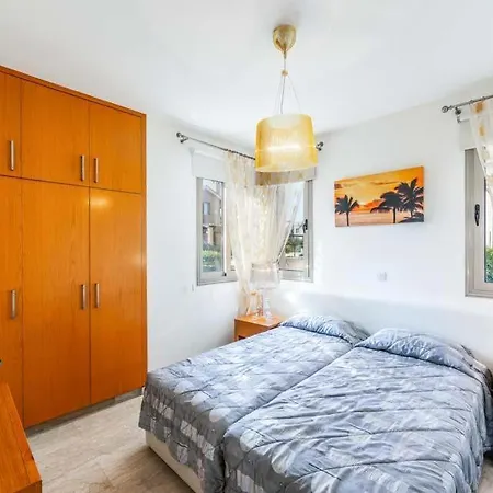 Villa In Sleeps 8 With Air Con And Wifi Mavroli