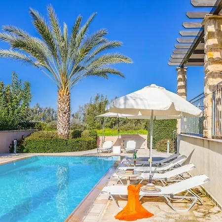فيلة In Sleeps 8 With Air Con And Wifi *
